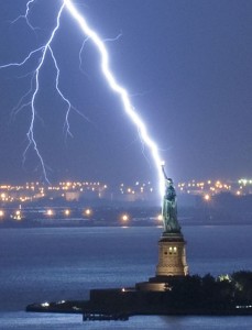 statue of liberty facts for kids struck by lightning