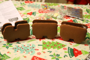 How to make gingerbread houses for kids